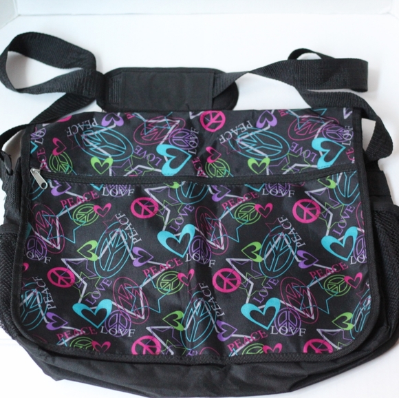 Children's School 2 Backpacks and 1 Messenger Bag Bundle Pre-owned - Picture 13 of 16